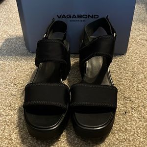 Vagabond Dioon Chunky Platform Sandal